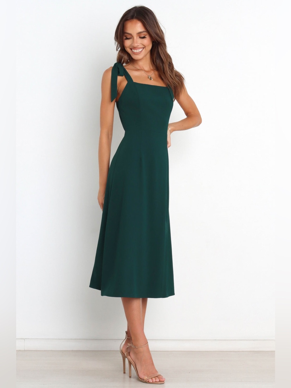NEW Petal & Pup ‘Laurel Dress’ mid length, green - Picture 5 of 11